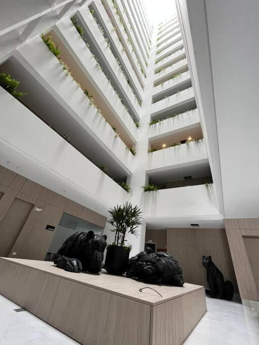 Apartment Coffee - Location *